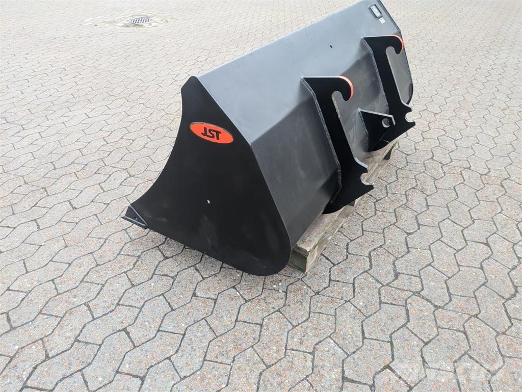 JST M SKOVL Other tractor accessories