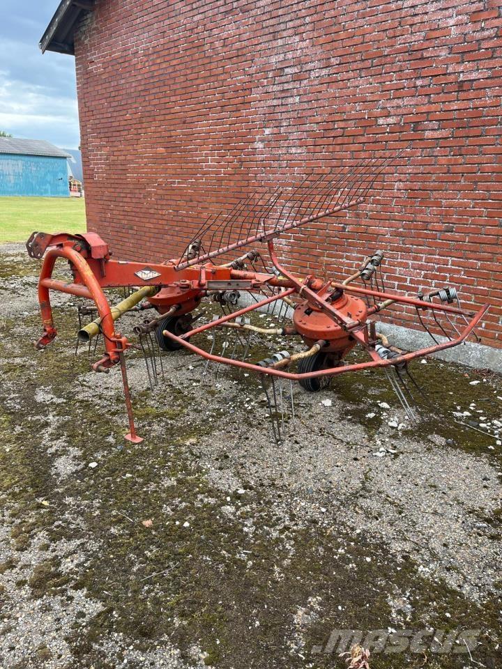 Kuhn GSR 25 N Rakes and tedders