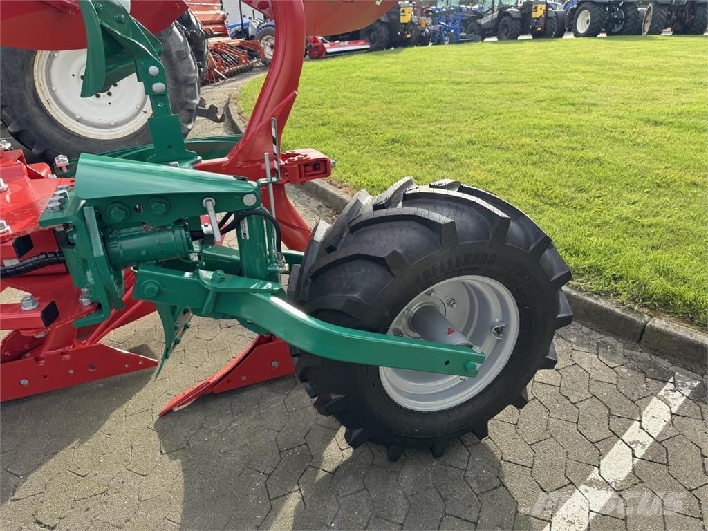 Kverneland 3300S Reversible ploughs