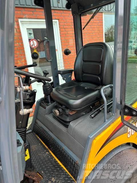 Mustang AL506 Mini loaders