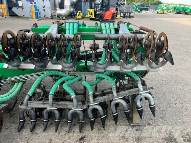 Samson TD 12 Liquid fertilizer applicators