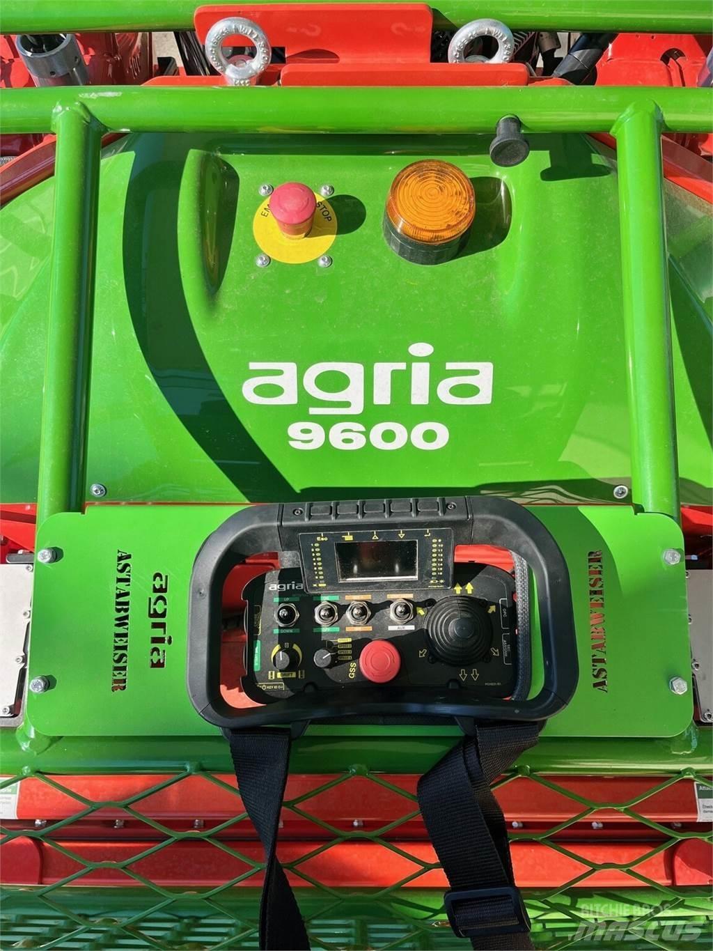 Agria 9600 Bale shredders, cutters and unrollers