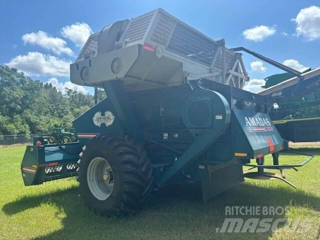 Amadas AR2200 Combine harvesters