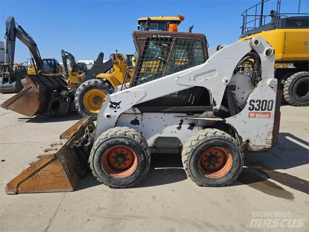 Bobcat S300 Skid steer loaders