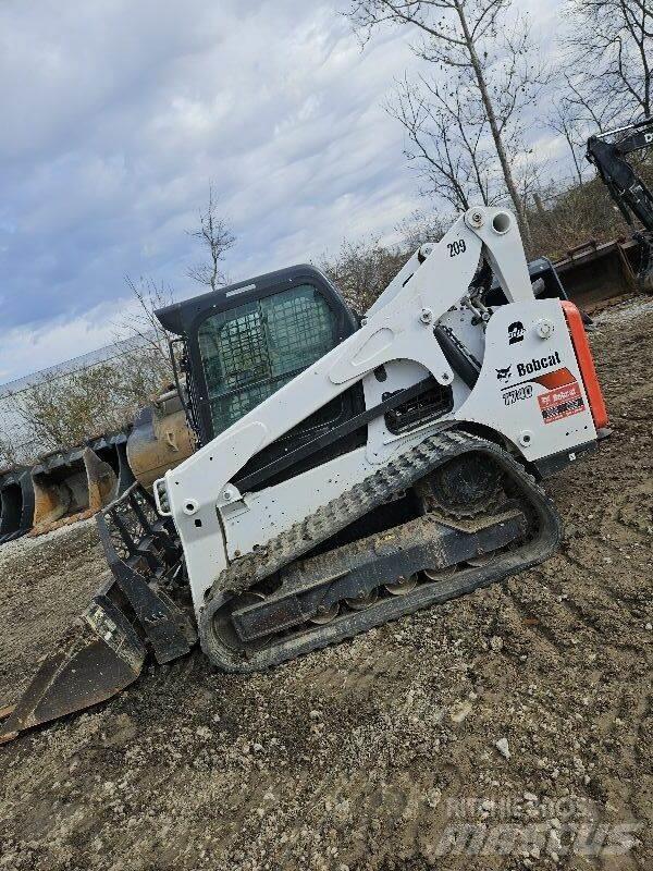 Bobcat T740 Mini loaders