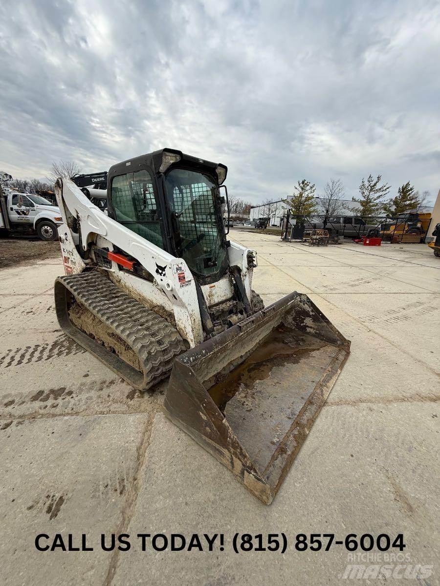 Bobcat T740 Mini loaders