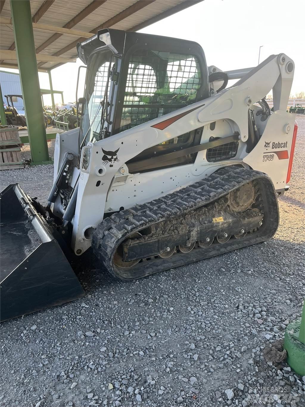 Bobcat T740 Mini loaders