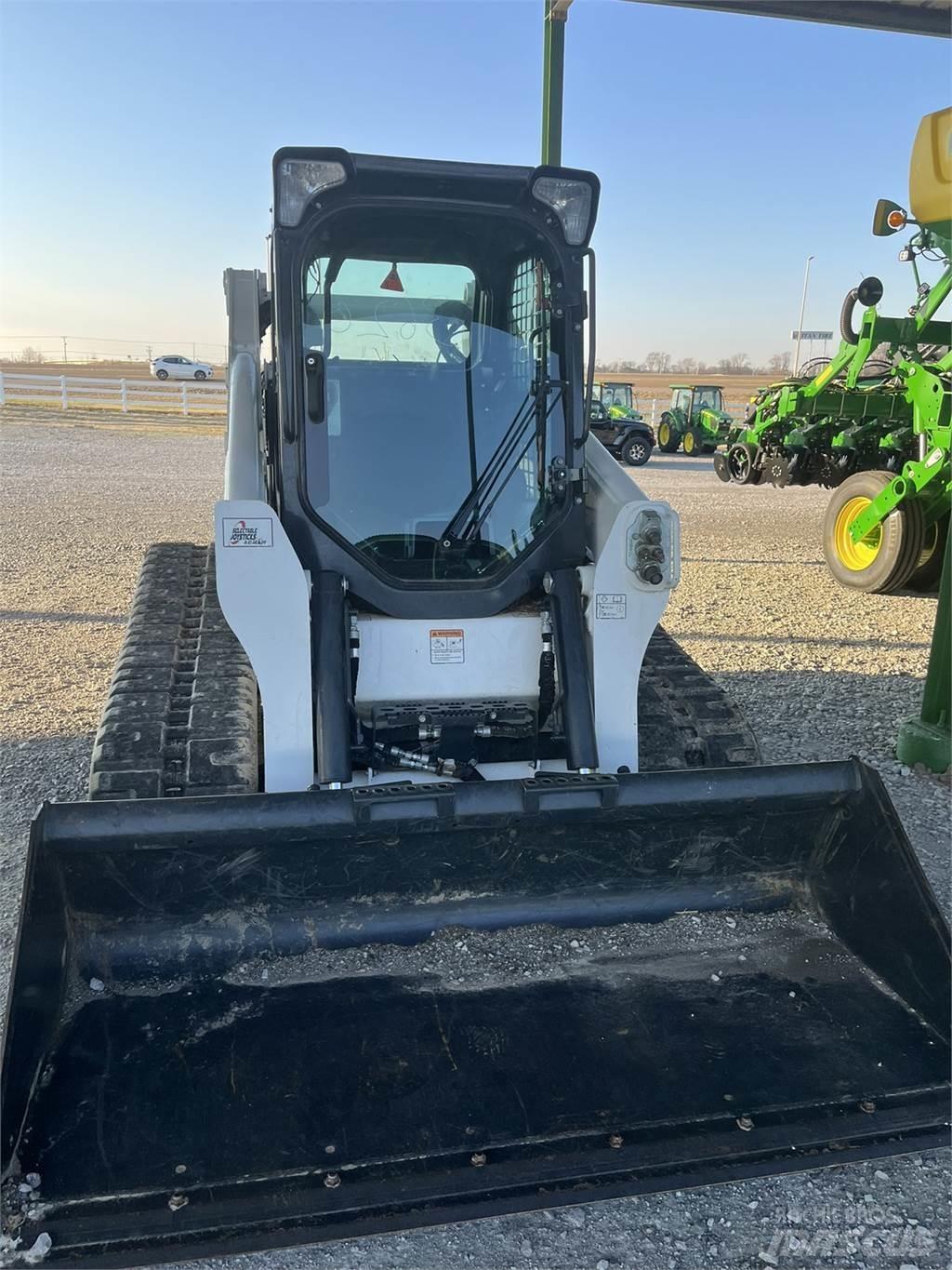 Bobcat T740 Mini loaders