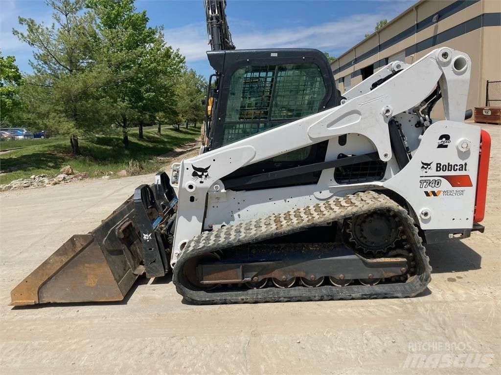 Bobcat T740 Mini loaders