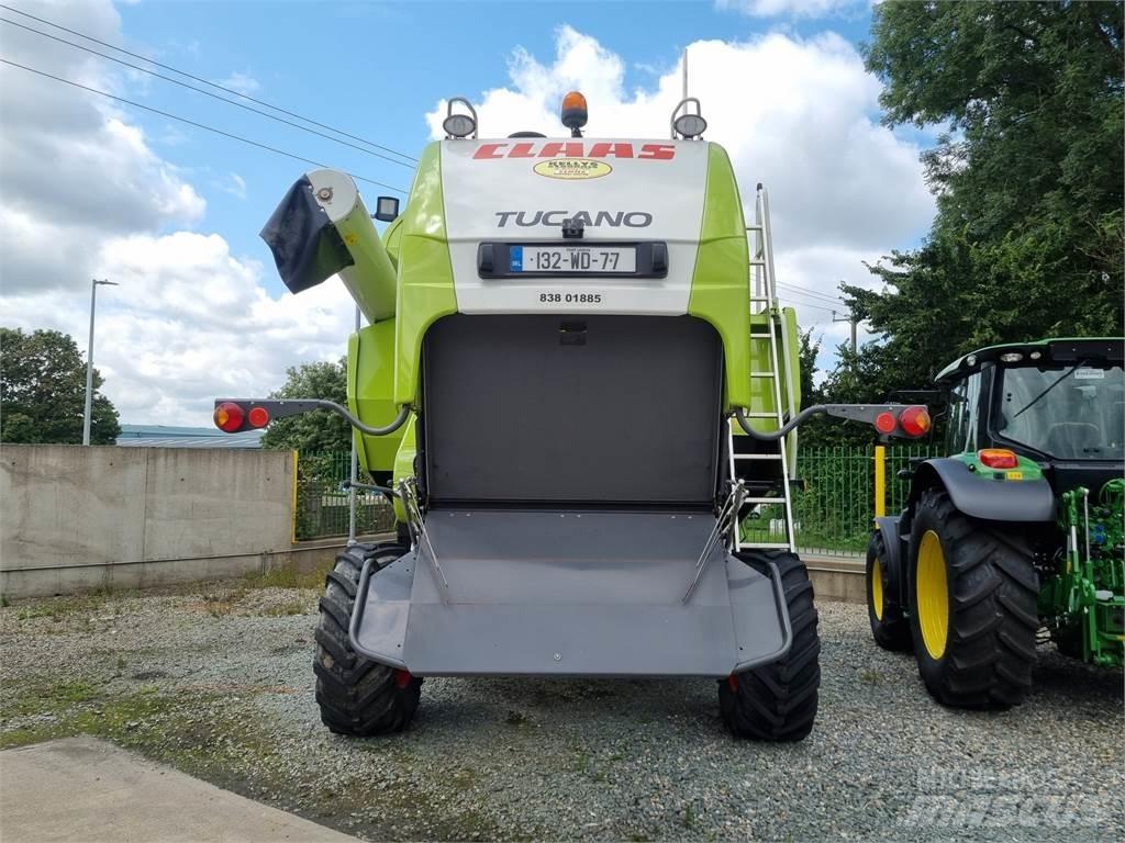 CLAAS 430 Tucano Combine harvesters