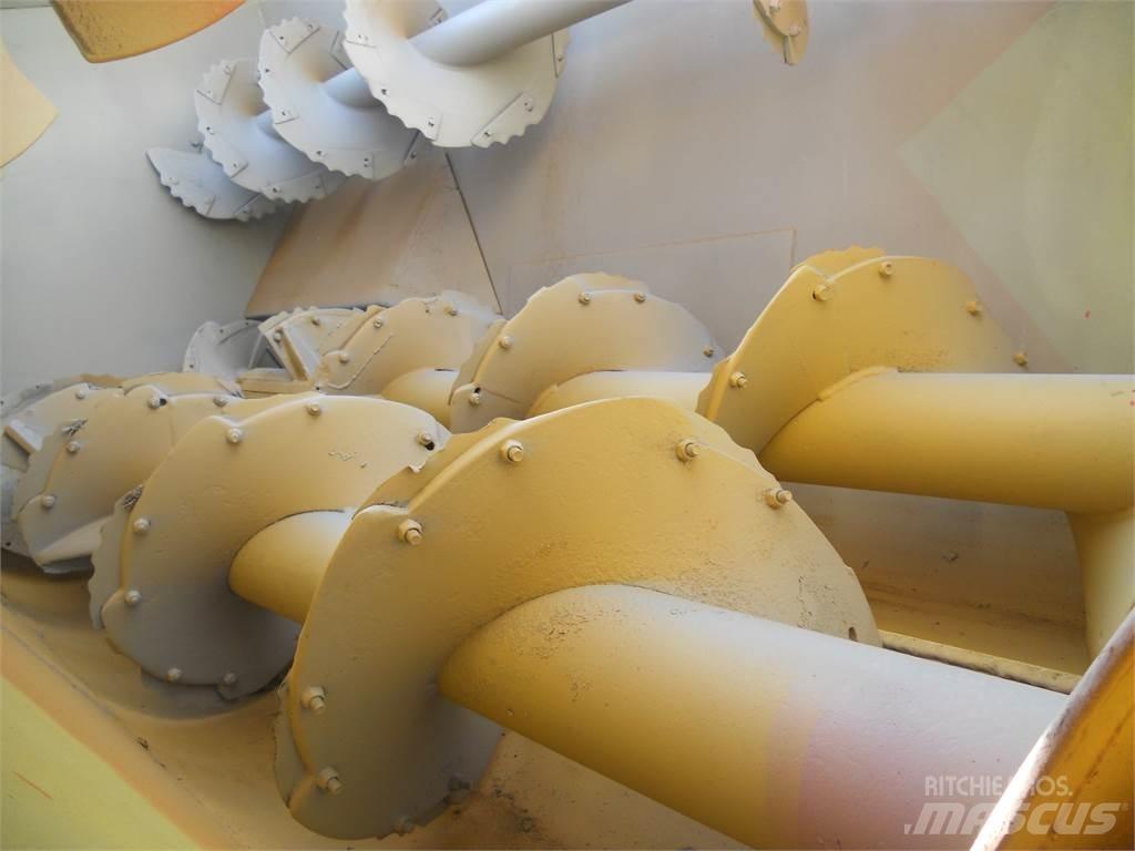 Comag 6M3 Mixer feeders