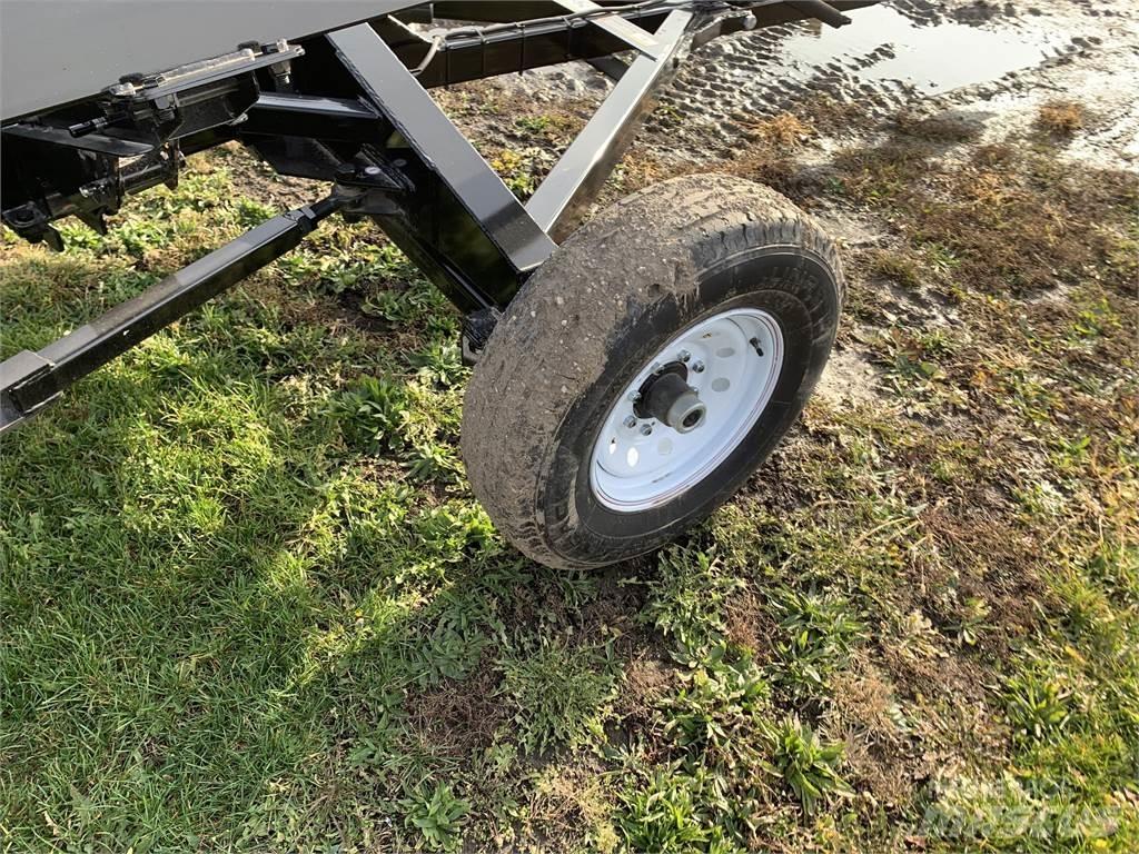 Demco AWS32 Grain / Silage Trailers