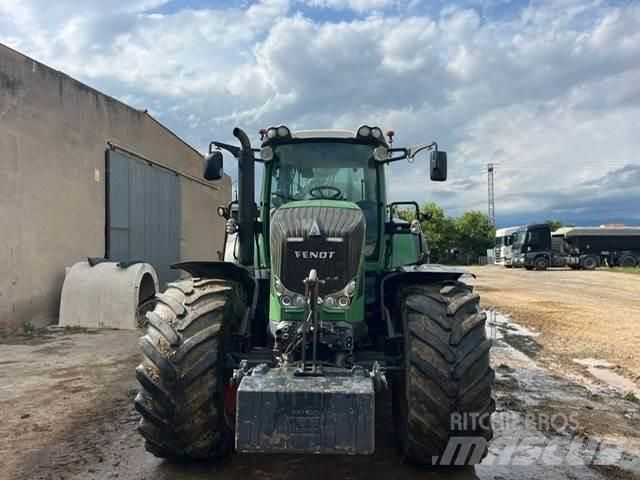 Fendt 824 Tractors