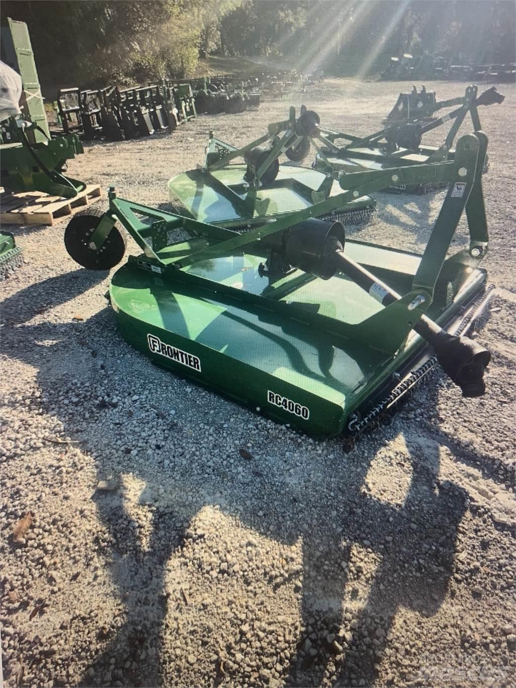 Frontier RC4060 Bale shredders, cutters and unrollers