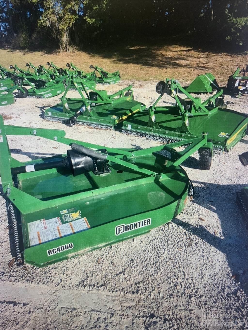 Frontier RC4060 Bale shredders, cutters and unrollers