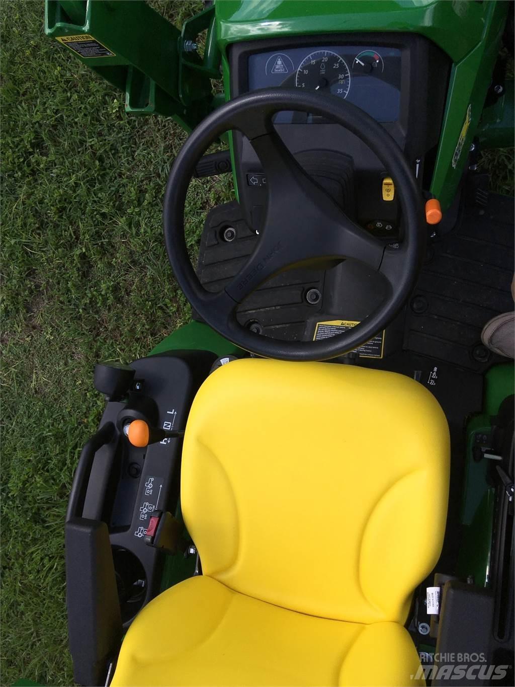 John Deere 1025R Compact tractors
