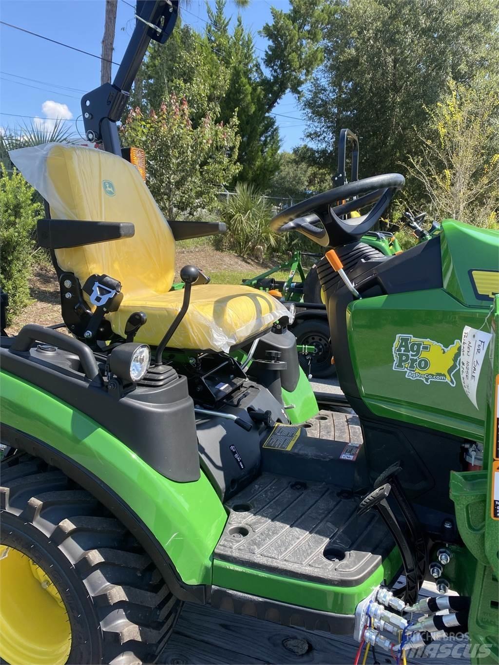 John Deere 1025R Compact tractors