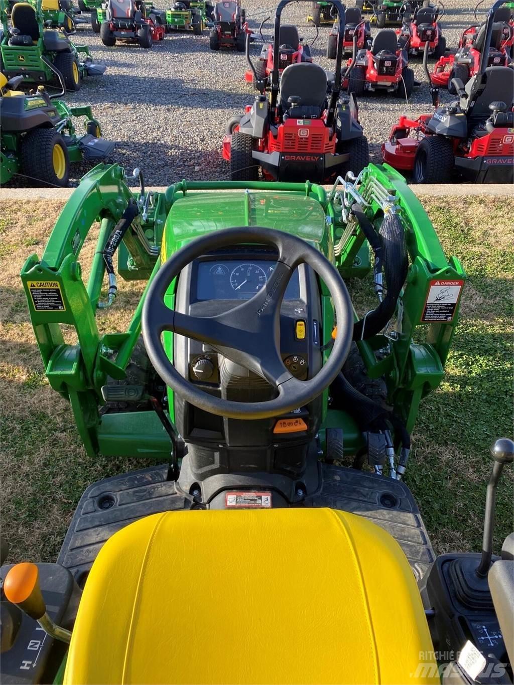 John Deere 1025R Compact tractors