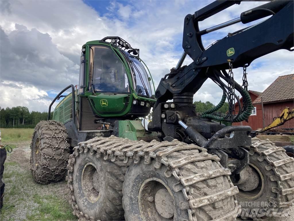 John Deere 1470G Harvesters
