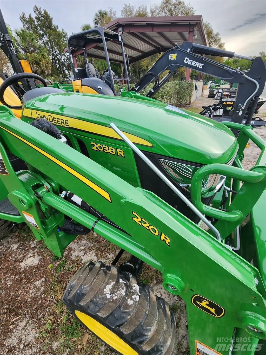 John Deere 2038R Compact tractors