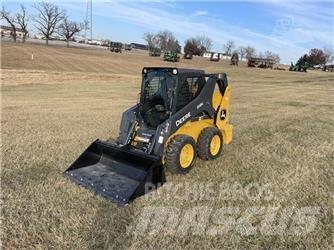 John Deere 318G Skid steer loaders