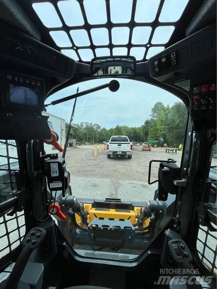John Deere 325G Mini loaders