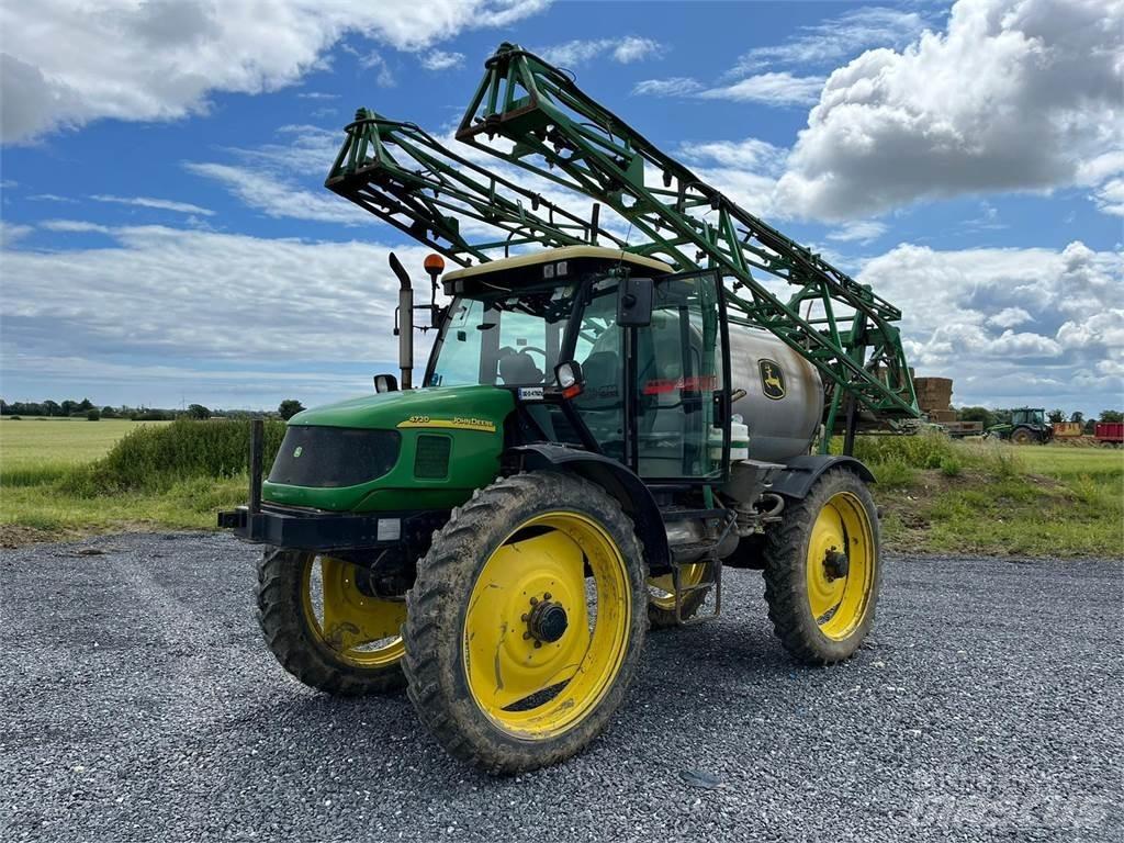 John Deere 4720 Trailed sprayers