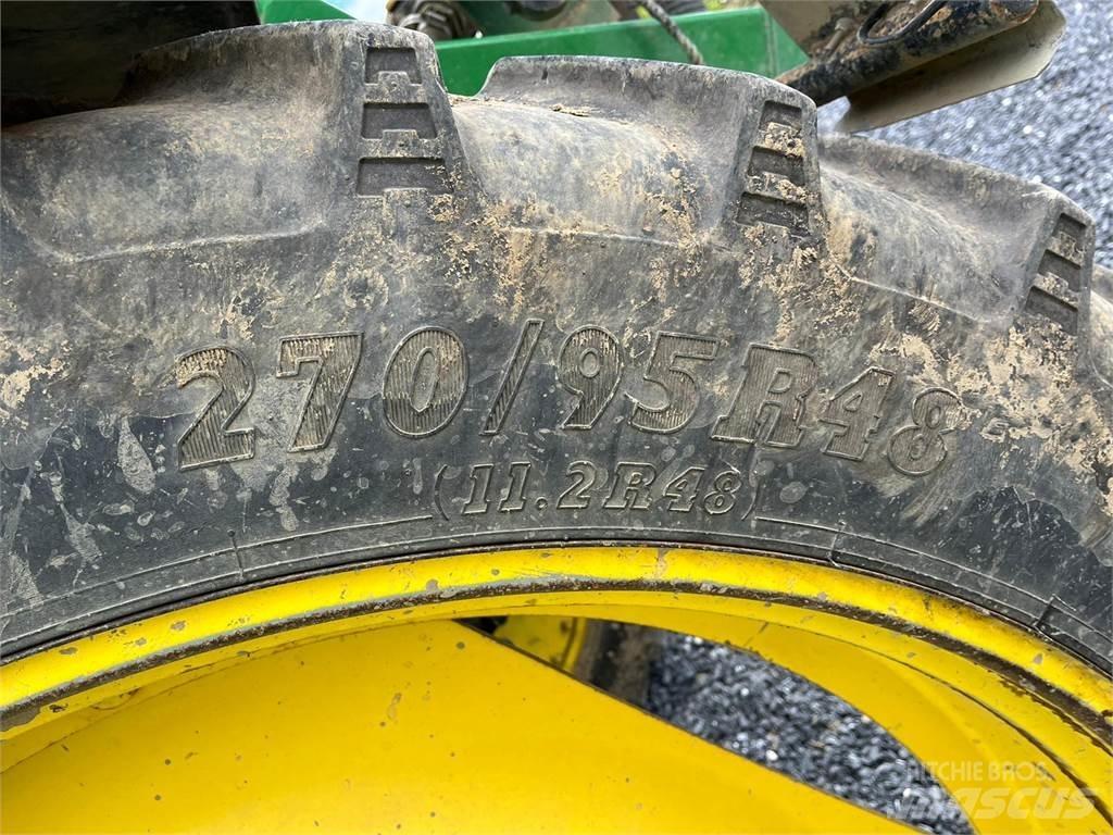 John Deere 4720 Trailed sprayers