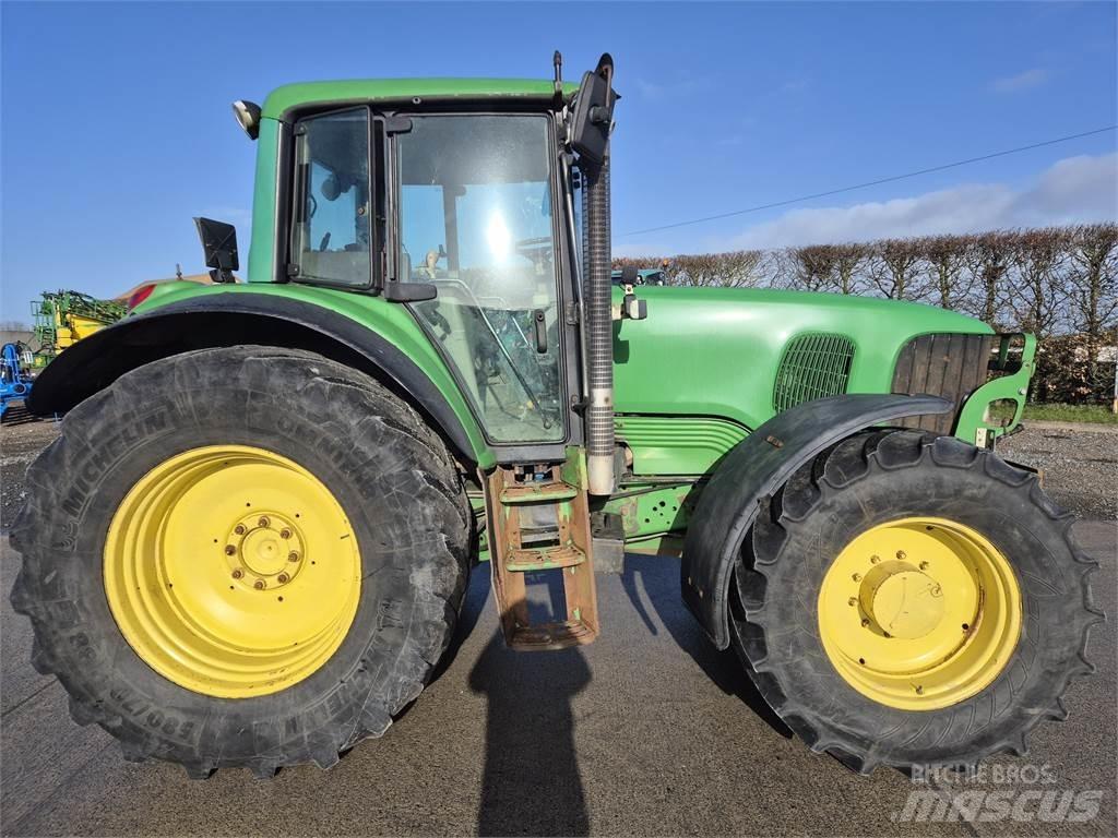 John Deere 6820 Tractors