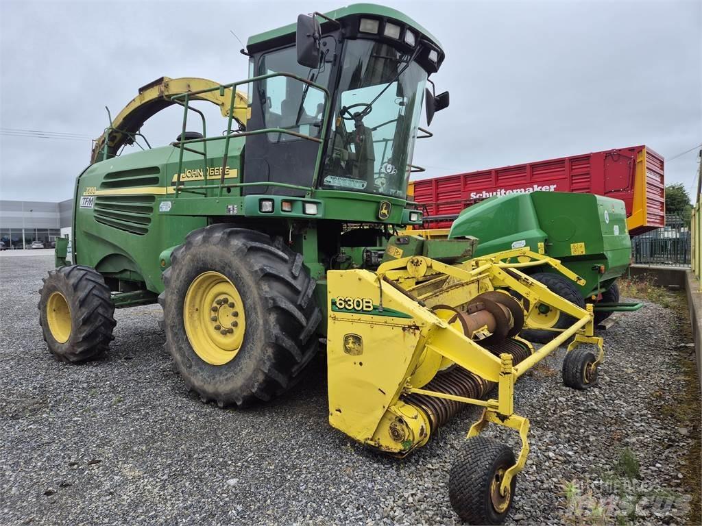 John Deere 7300 Forage harvesters