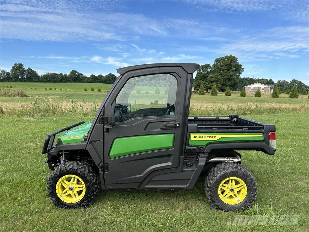 John Deere 835M Utility machines