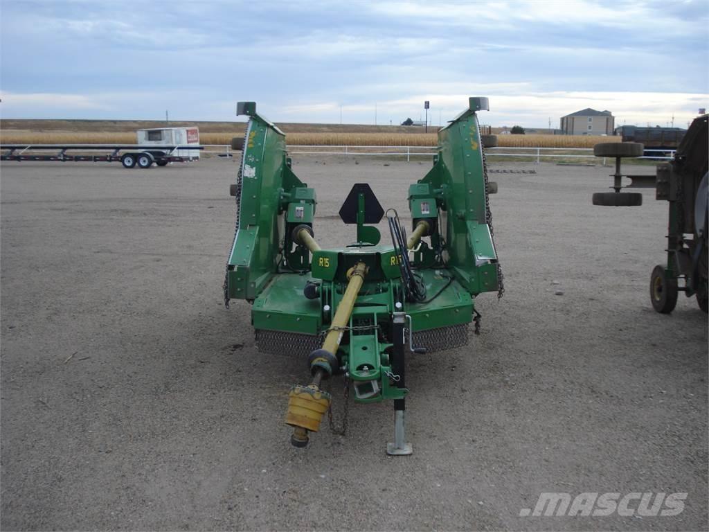 John Deere R15 Bale shredders, cutters and unrollers