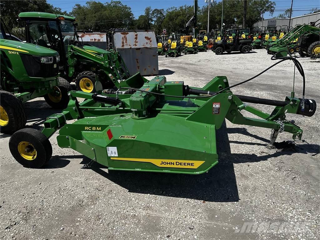 John Deere RC8M Bale shredders, cutters and unrollers
