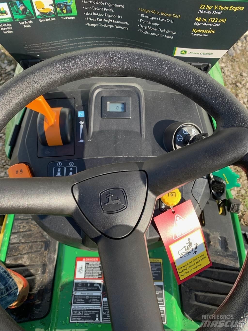 John Deere S140 Riding mowers