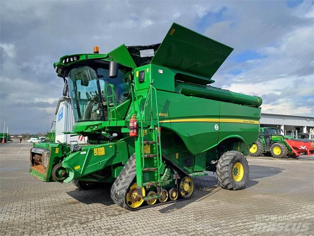 John Deere S680 Combine harvesters