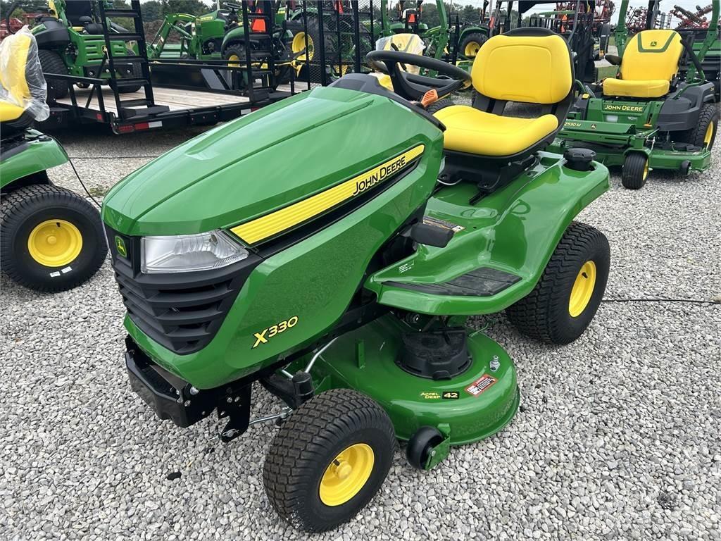 John Deere X330 Compact tractors