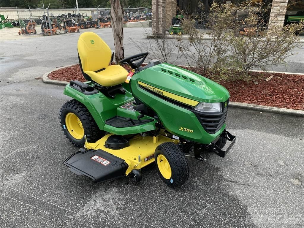 John Deere X580 Compact tractors