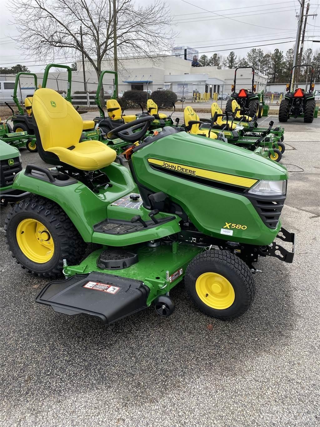 John Deere X580 Compact tractors