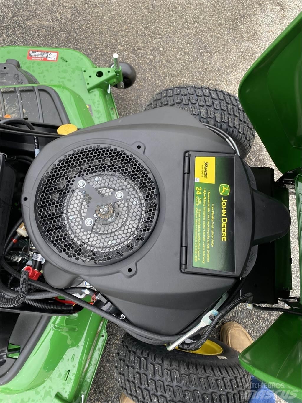 John Deere X580 Compact tractors