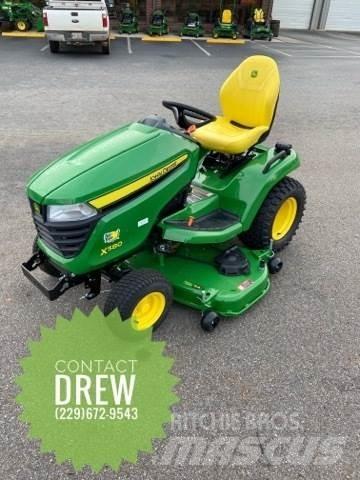 John Deere X580 Compact tractors