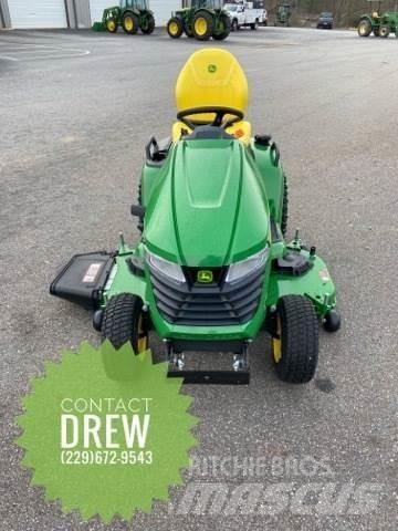 John Deere X580 Compact tractors