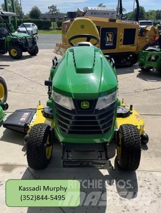 John Deere X580 Compact tractors