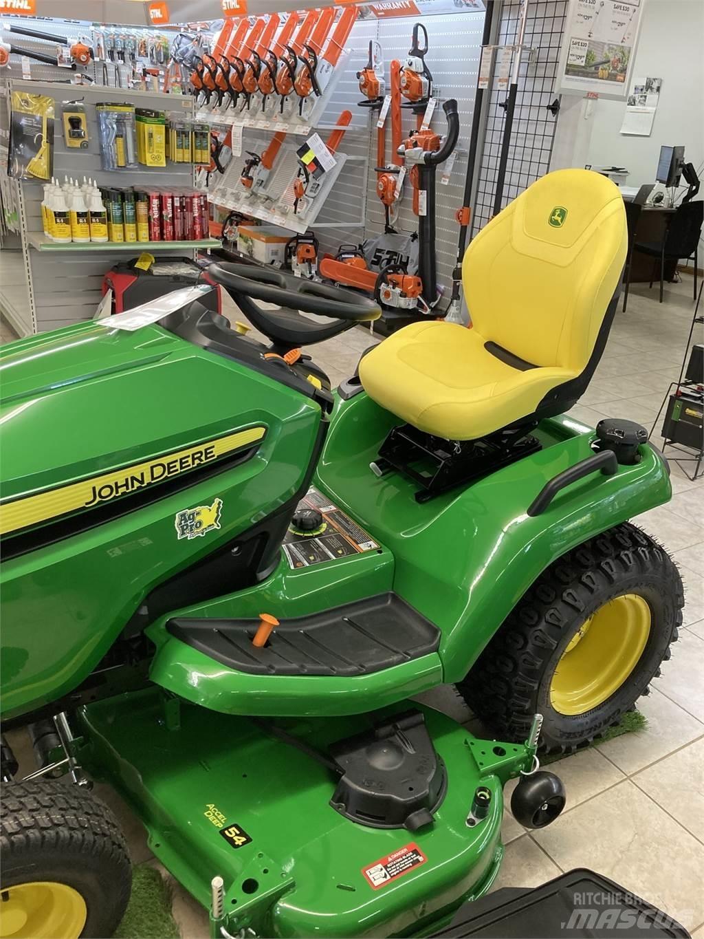 John Deere X590 Compact tractors