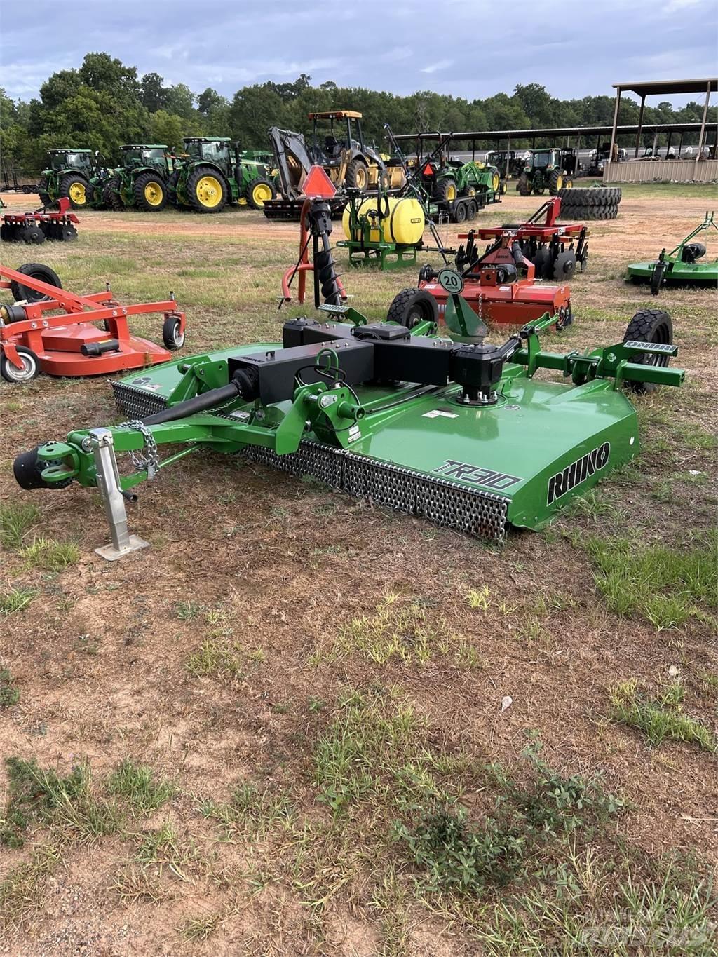 Rhino TR310 Bale shredders, cutters and unrollers
