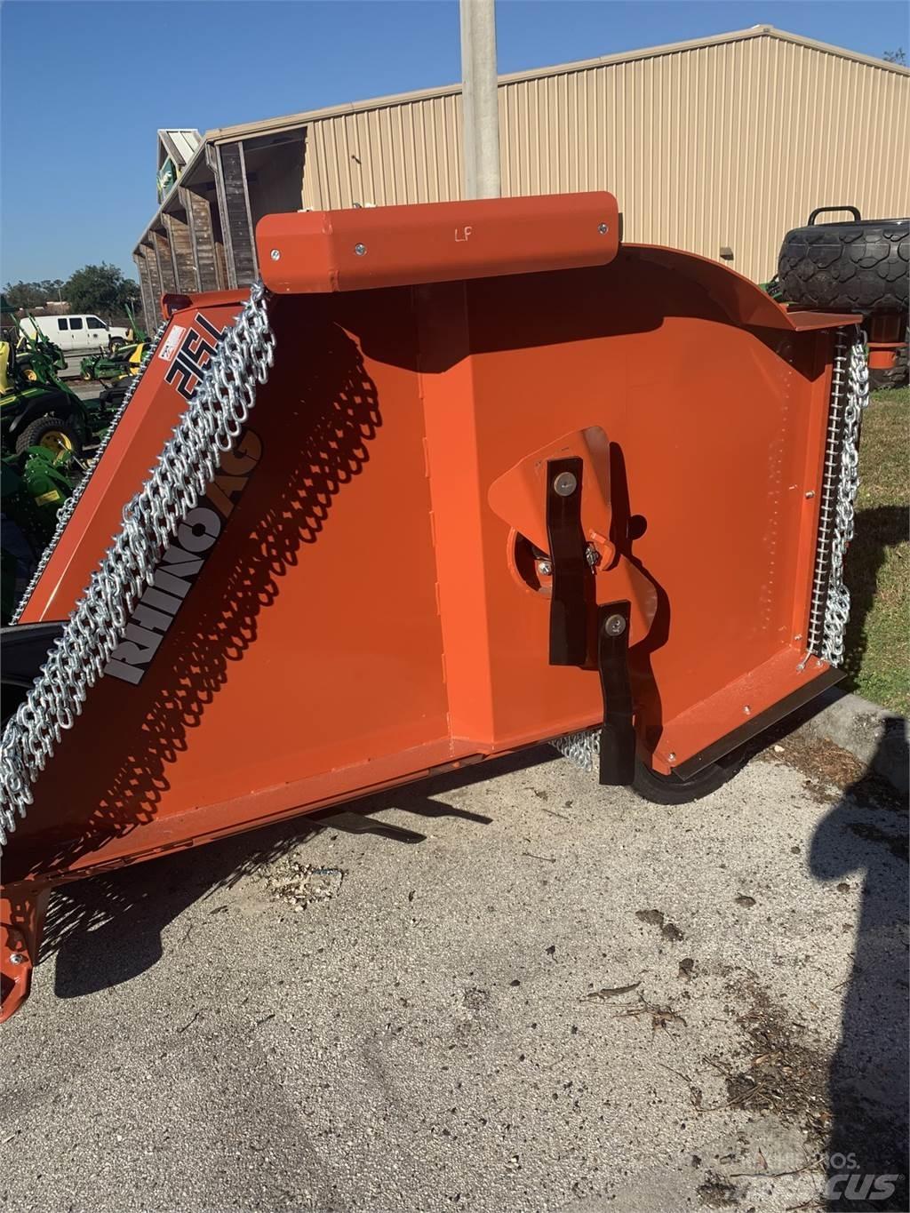 Rhino TS12 Bale shredders, cutters and unrollers