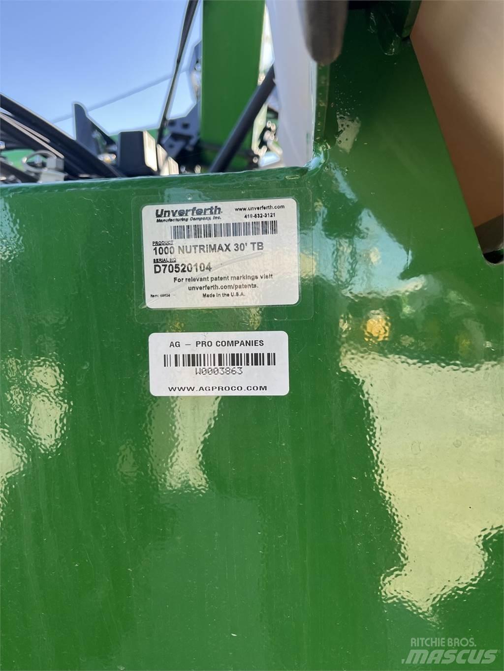 UNVERFERTH 1000 Trailed sprayers