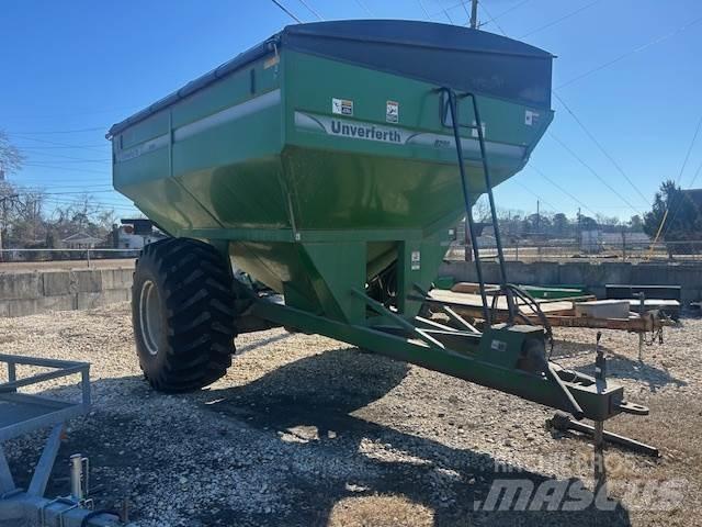 UNVERFERTH 8250 Grain / Silage Trailers