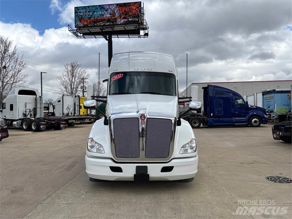 Kenworth T680 Tractor Units