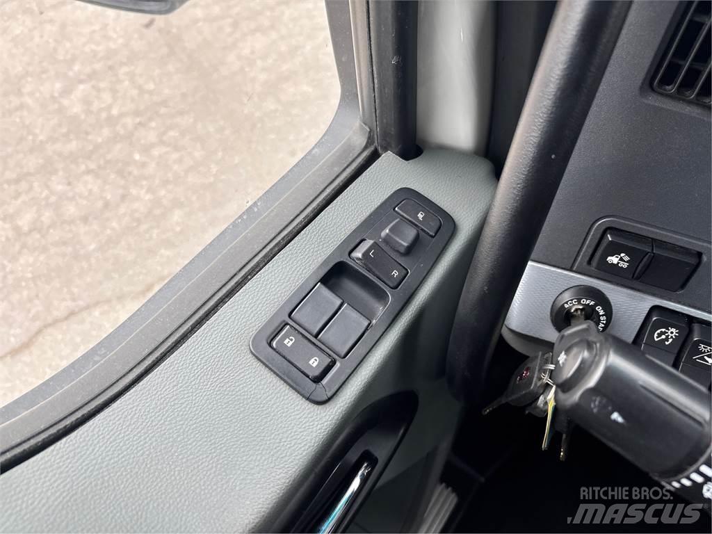 Kenworth T680 Tractor Units