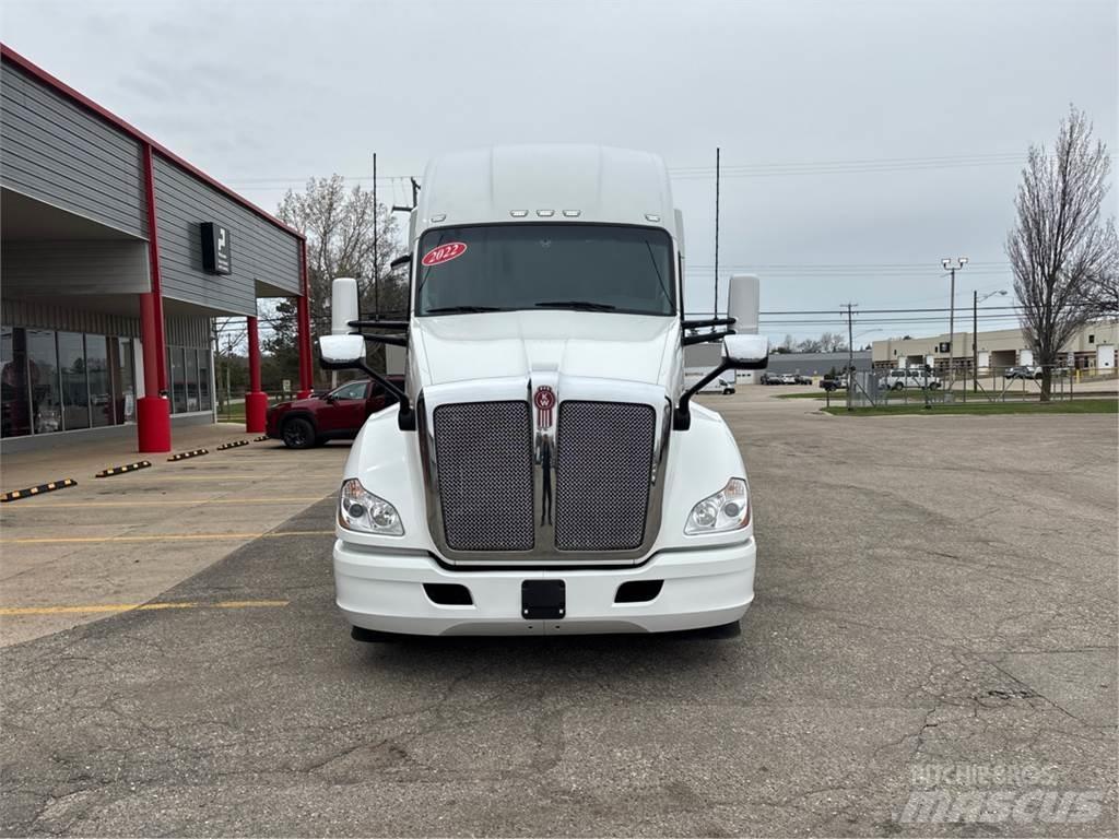 Kenworth T680 Tractor Units